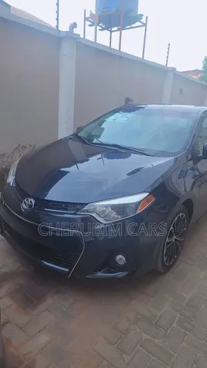 Toyota Corolla S 4dr Sedan (1.8L 4cyl CVT) 2015 Black