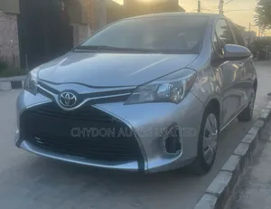 Toyota Yaris 2017 Gray
