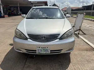 Toyota Camry 2004 Silver