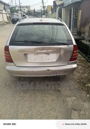 Mercedes-Benz C200 2005 Silver