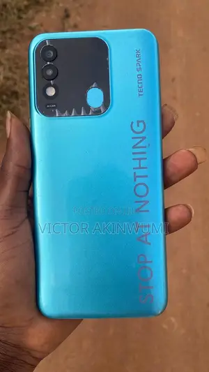 Tecno Spark 8 64 GB Blue