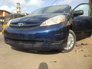 Toyota Sienna LE FWD 2006 Blue