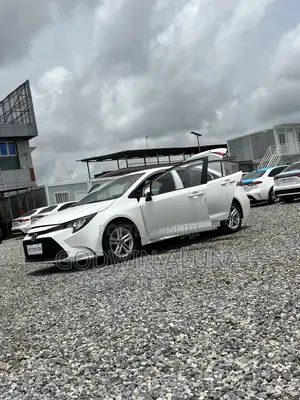 Toyota Corolla 2022 White