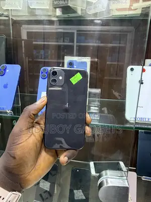 Apple iPhone 11 64 GB Black