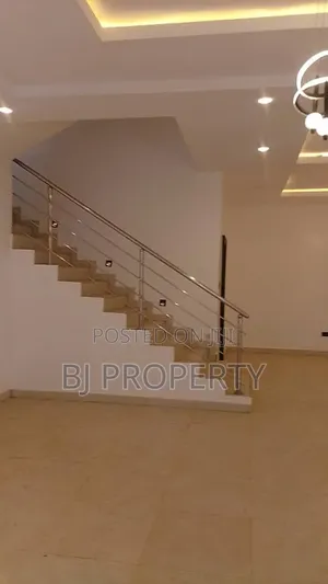 4bdrm Duplex in Opposite Games, Kaura for rent