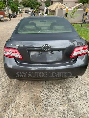 Toyota Camry LE 4dr Sedan (2.5L 4cyl 6AM) 2010 Gray