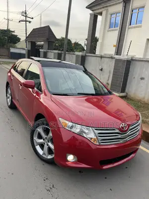 Toyota Venza XLE 2010 Red
