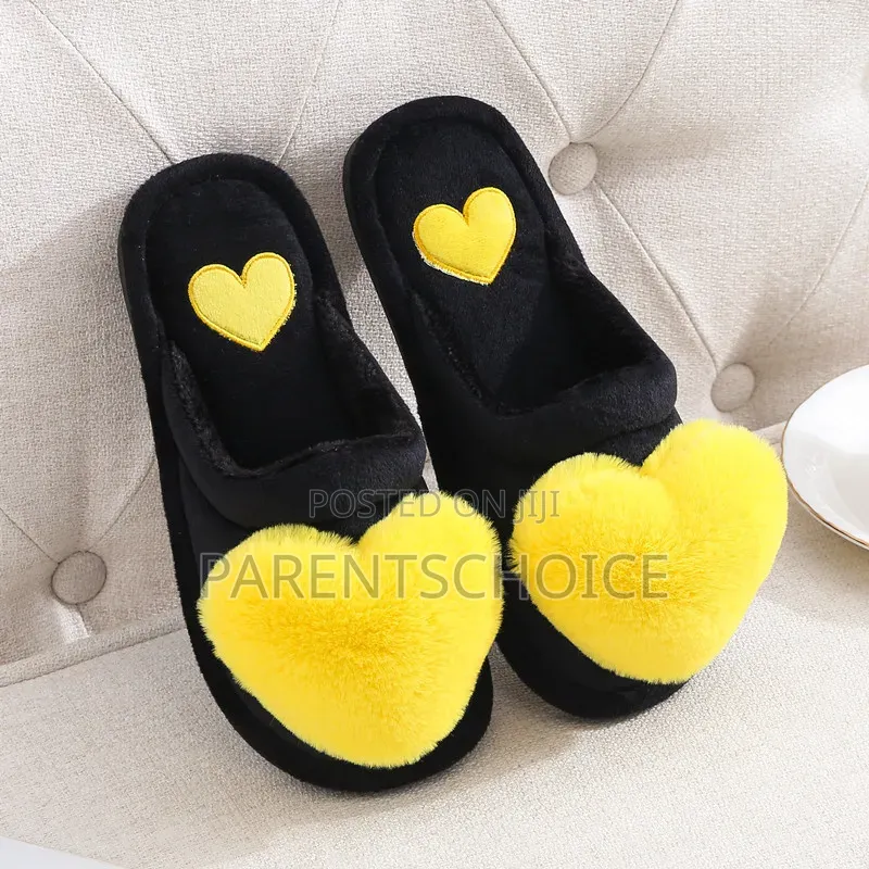 Women Plush Heart Slippers for Indoor Bedroom
