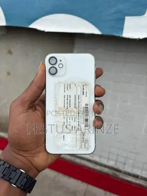 Apple iPhone 11 64 GB Silver