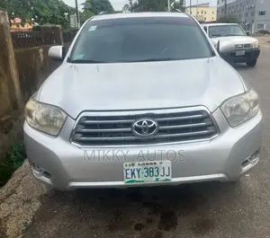 Toyota Highlander Limited 2011 Silver