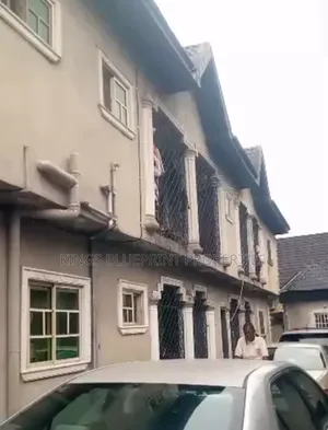 2bdrm Block of Flats in Uti Off Pti Road, Warri for sale