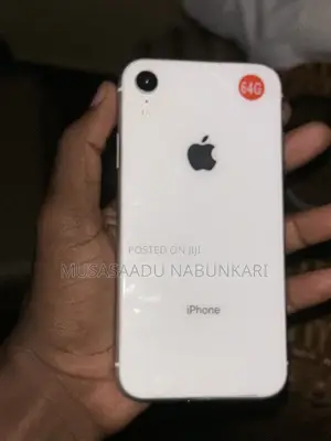 Apple iPhone XR 64 GB White