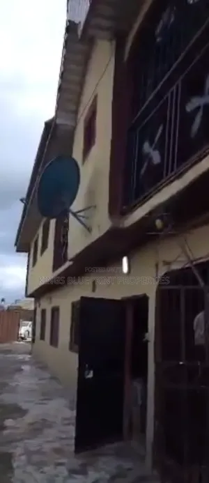 2bdrm Block of Flats in Giwamu, Warri for sale