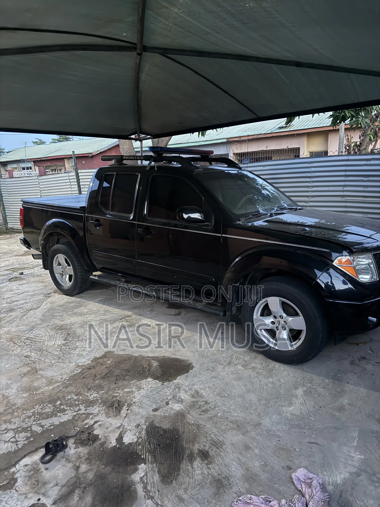 Nissan Frontier 2007 Black