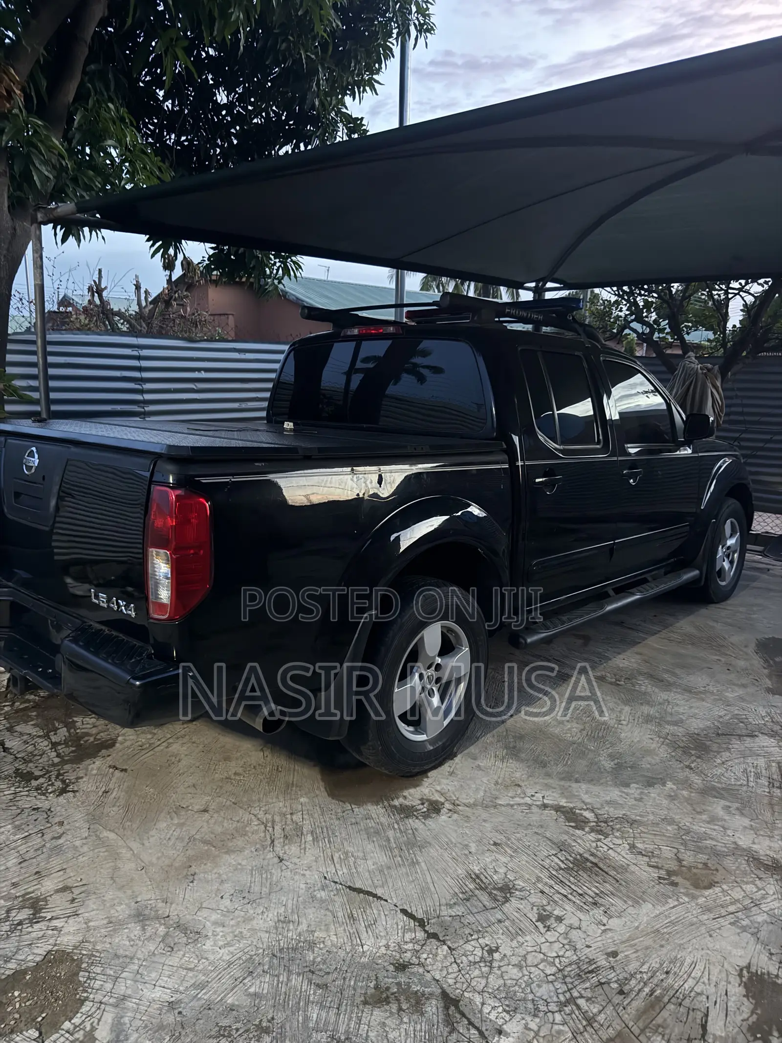 Nissan Frontier 2007 Black
