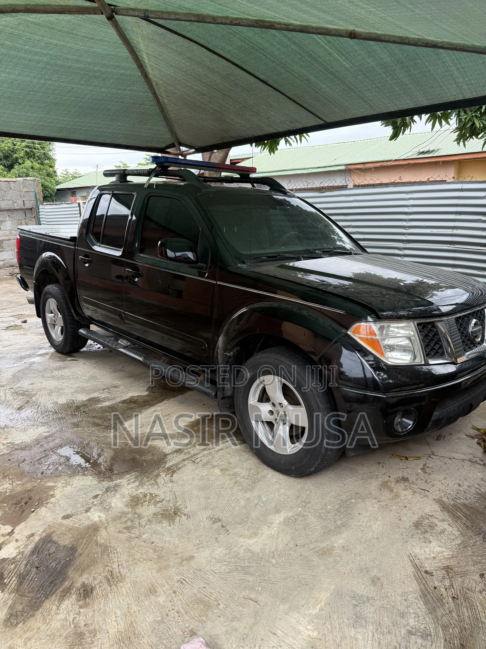 Nissan Frontier 2007 Black