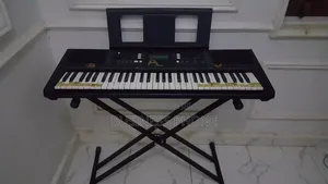Yamaha PSR-E373 Piano