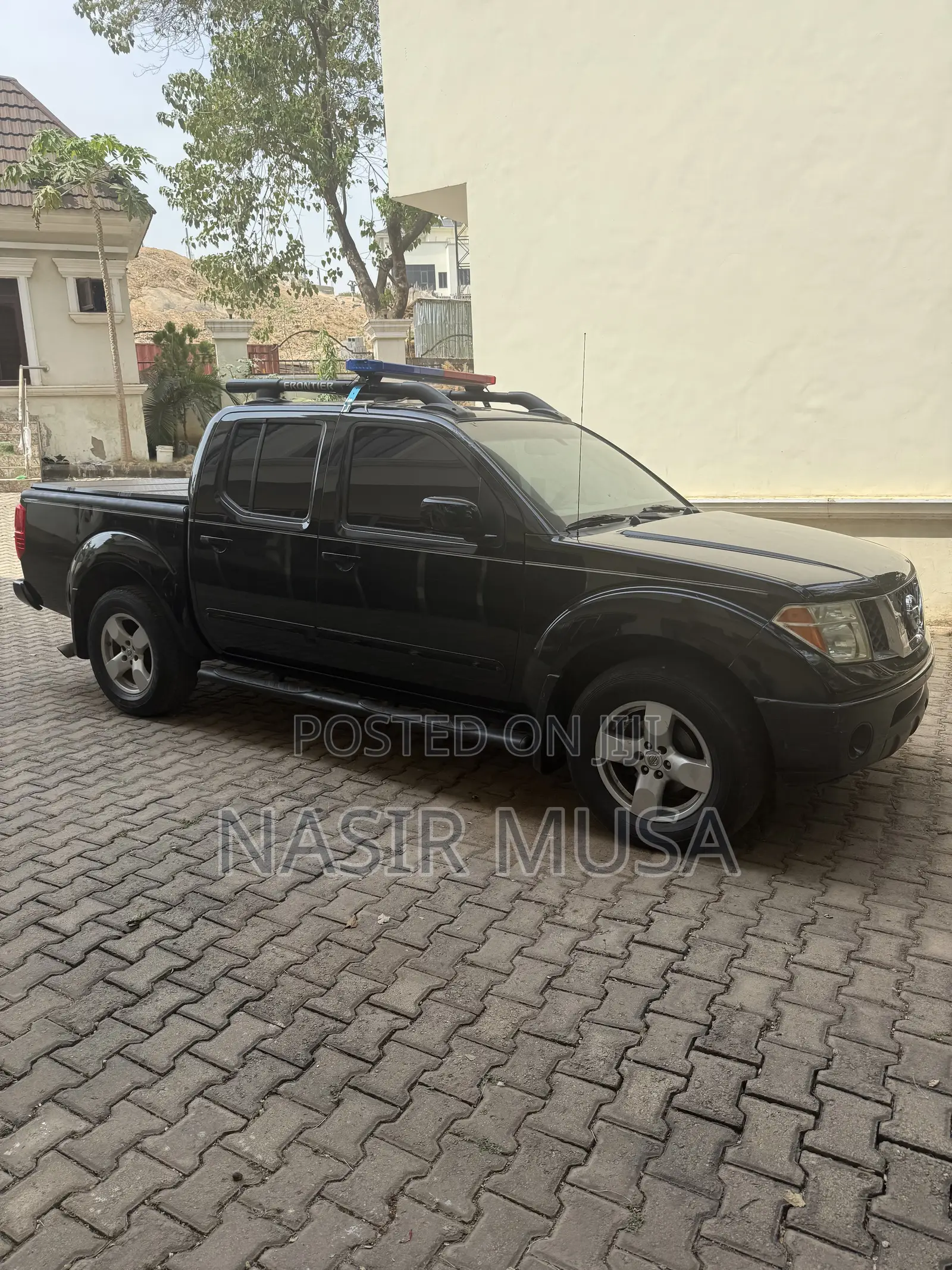 Nissan Frontier 2007 Black