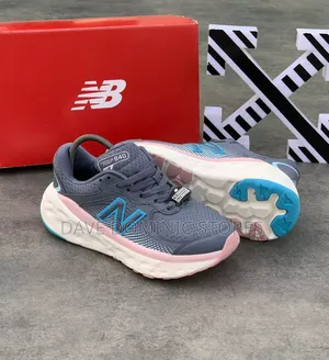 840 Grey Pink Sneakers