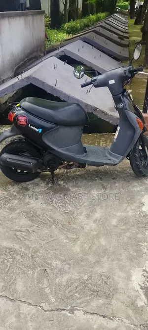 Suzuki 2023 Black