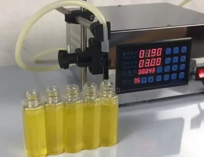 Automatic Liquid Filling Machine5ml-3500ml for Water, Oils Cometics