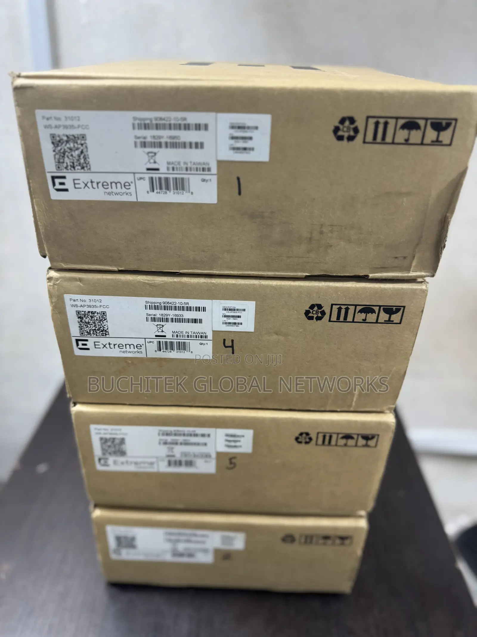 Extreme Networks Ws-Ap3935i-FCC Ceiling Mount Access Point 2.5gbps.
