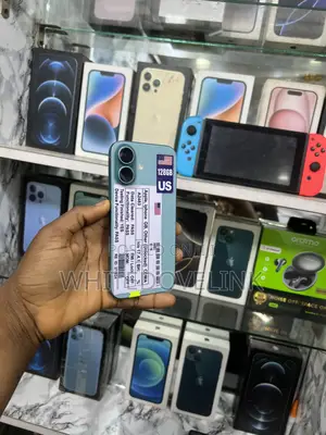 Apple iPhone 16 128 GB Green