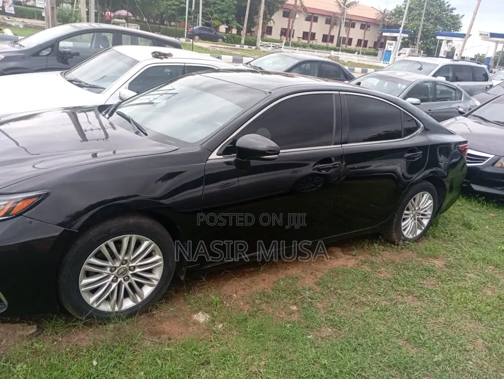 Lexus ES 2016 Black