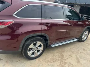 Toyota Highlander 2015 Red