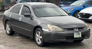 Honda Accord 2005 Gray