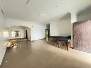 3bdrm Block of Flats in Wuye Main for rent