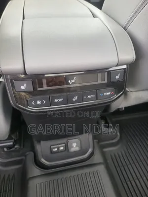 Toyota Highlander Platinum AWD 2024 Gray