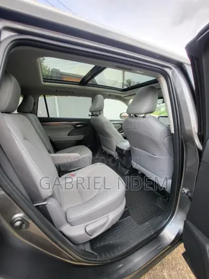 Toyota Highlander Platinum AWD 2024 Gray