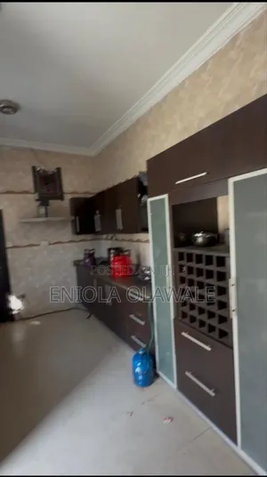 1bdrm Bedsitter in Lekki County, Ikota for rent