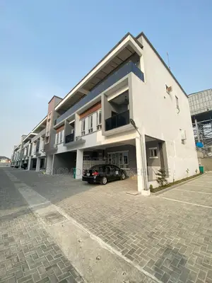 Furnished 2bdrm Apartment in Victoria Bay 3, Lekki Phase 1 for sale