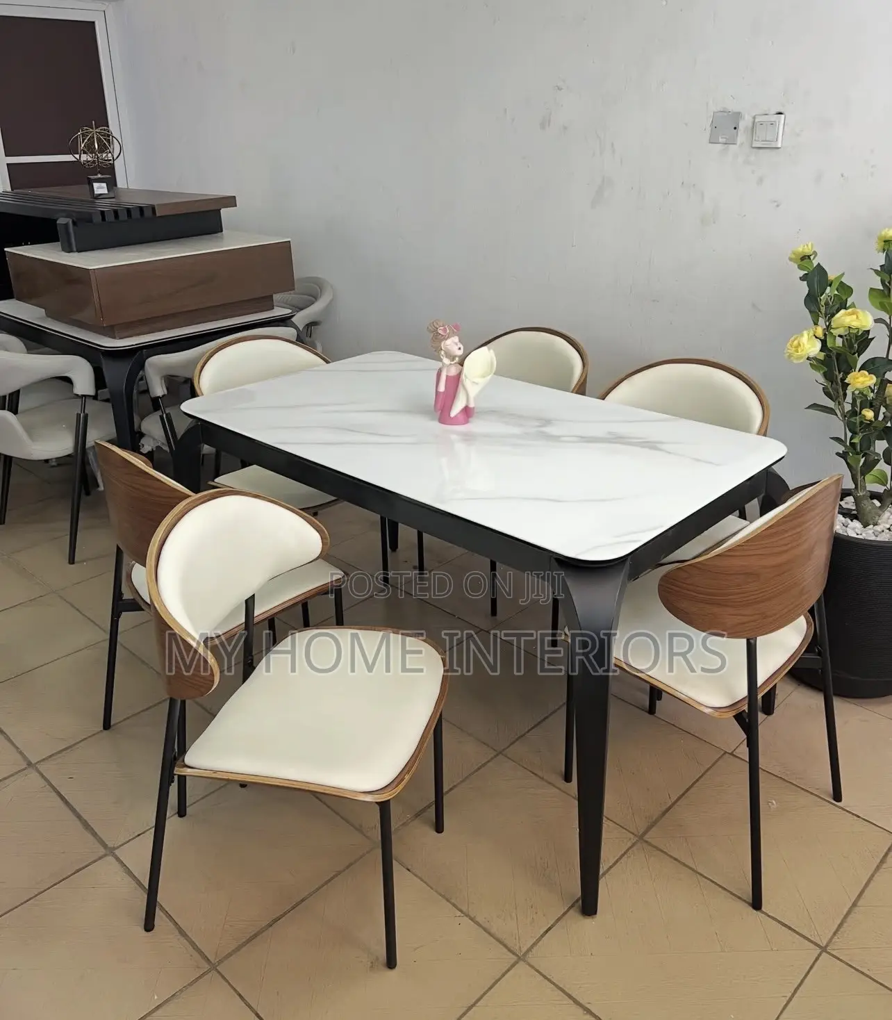 Dinning Table With 6 Chairs