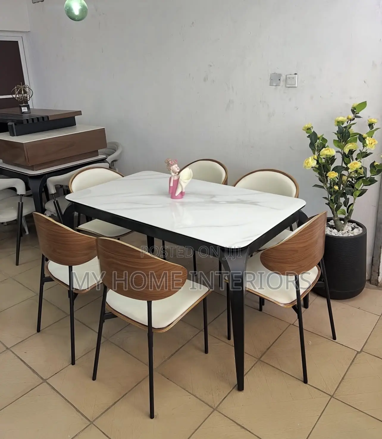 Dinning Table With 6 Chairs