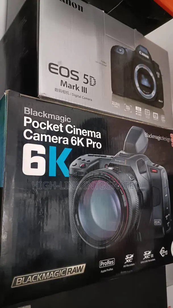 Blackmagic Design Pocket Cinema Camera Pro