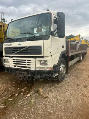 Volvo Lowbed Truck