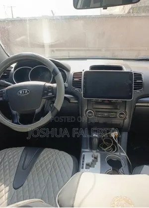 Kia Sorento 2010 Black