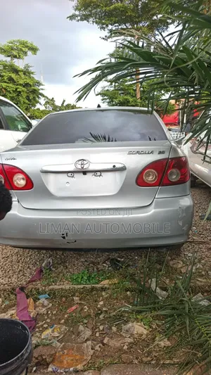 Toyota Corolla LE 2005 Silver