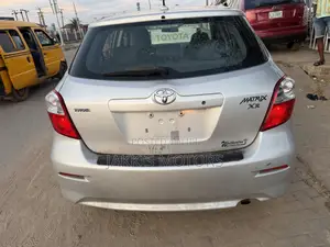 Toyota Matrix 2010 Silver