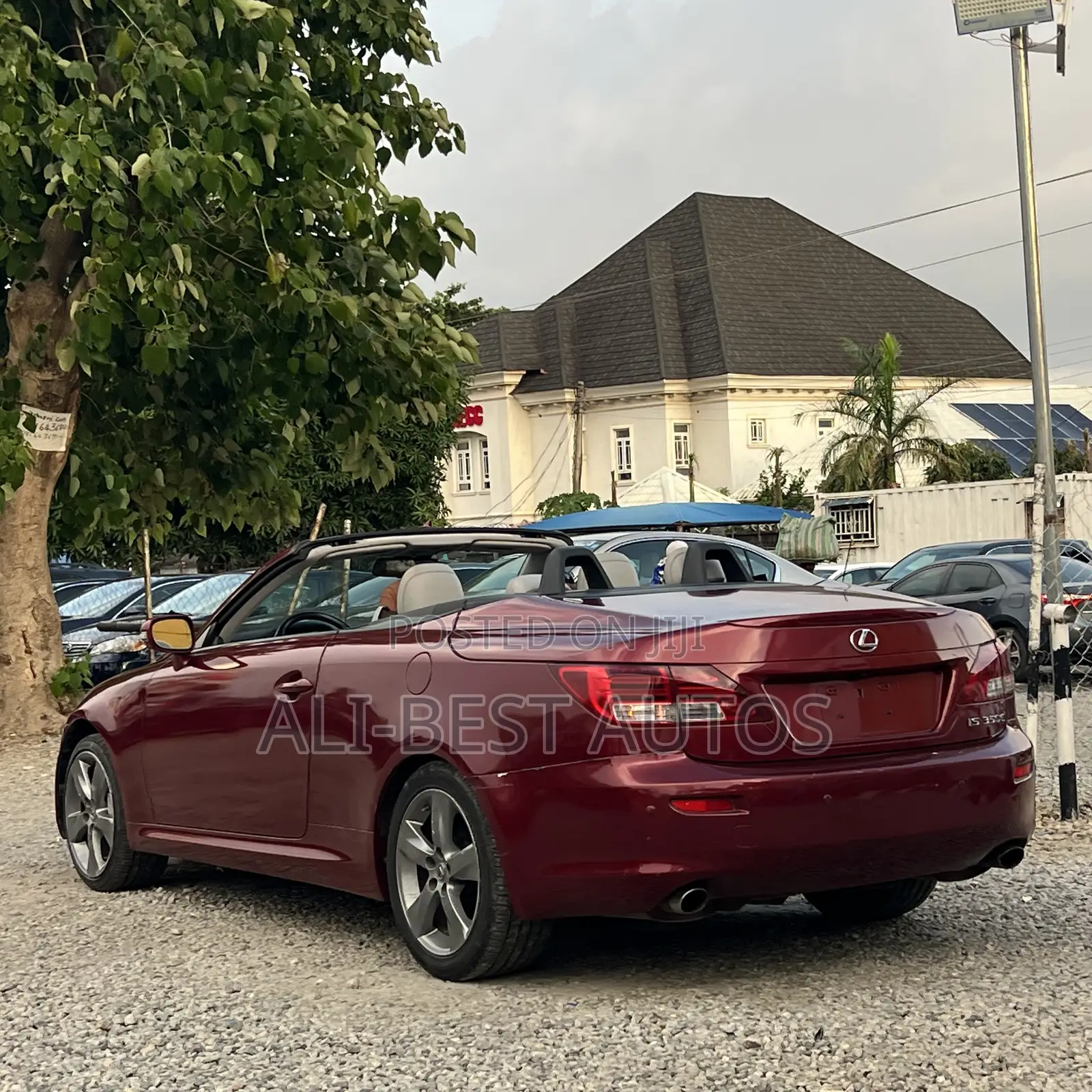 Lexus IS 2011 Maroon