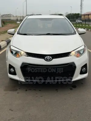 Toyota Corolla 2015 White