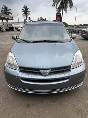 Toyota Sienna XLE Limited 2005 Blue