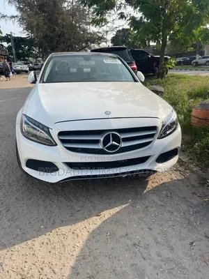 Mercedes-Benz C300 Sport 4Matic Sedan AWD (2.0L 4cyll 7A) 2016 White