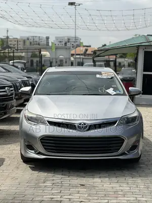 Toyota Avalon XLE Sedar FWD (3.5L 6cyl 6A) 2013 Silver