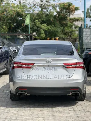 Toyota Avalon XLE Sedar FWD (3.5L 6cyl 6A) 2013 Silver