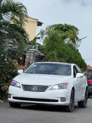 Lexus ES 2012 White