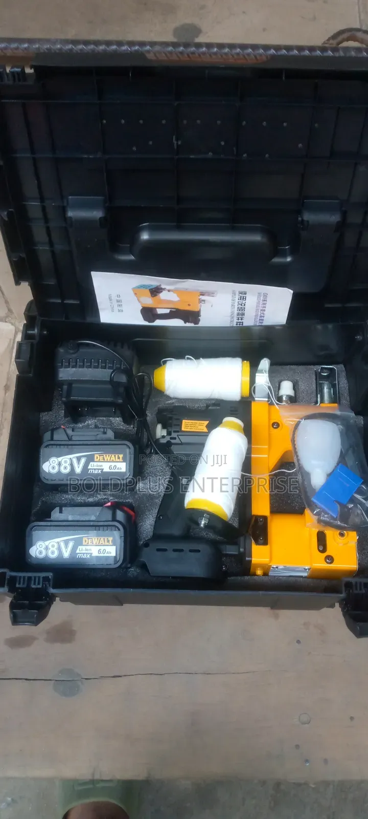 Dewalt 88 Volt Bag Closer Machine